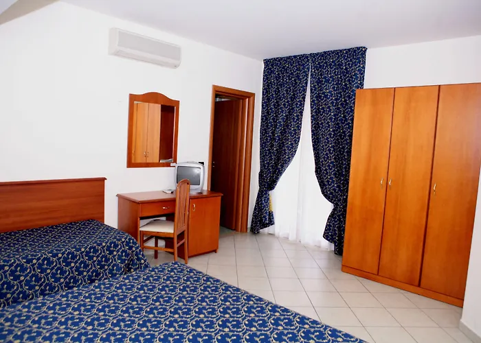 Castelmonardo מלון Filadelfia