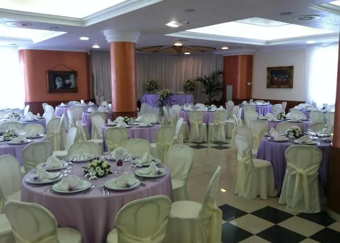 מלון Castelmonardo Filadelfia