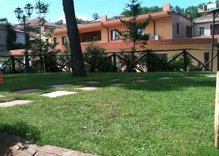 Castelmonardo מלון 3*