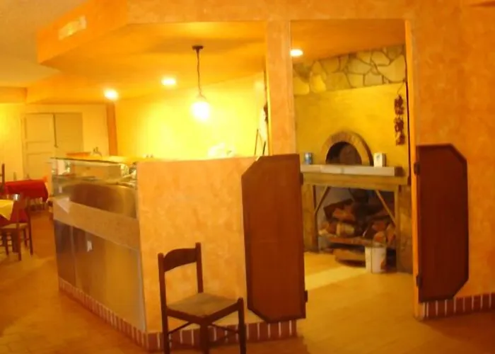 מלון Castelmonardo